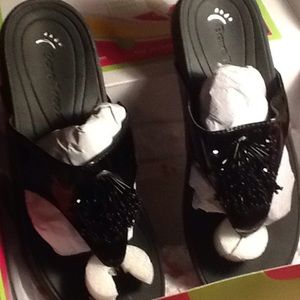 🎯🎯 calf builders....Bear trap sandals